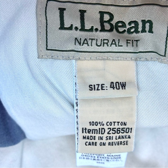 L.L. Bean Mens EUC Natural Fit Blue Cargo Shorts 10” Sz 40 - Picture 2 of 3